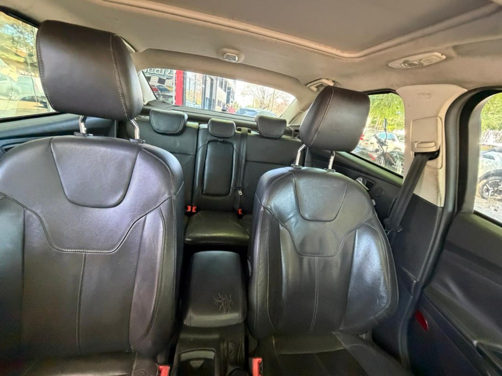 Ford Focus SE — foto 10